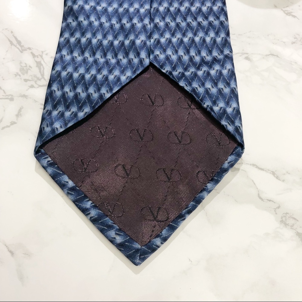 Valentino Blue Geometric Print Silk Designer Tie - Picture 4 of 5